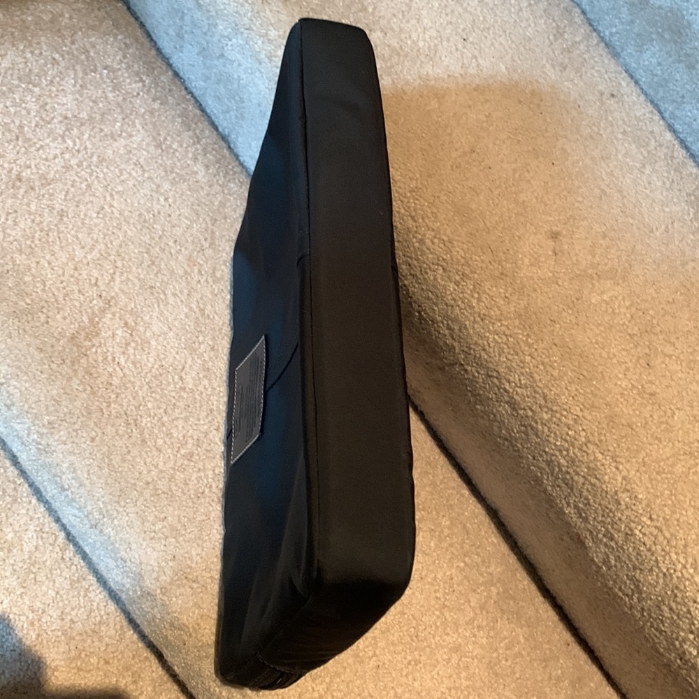 BRAND NEW NEVER USED COACH Computer Bag with zipper. - Picture 5 of 10